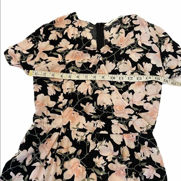 NWOT BLUENOTES Black Floral Short Sl Romper - Picture 12 of 13